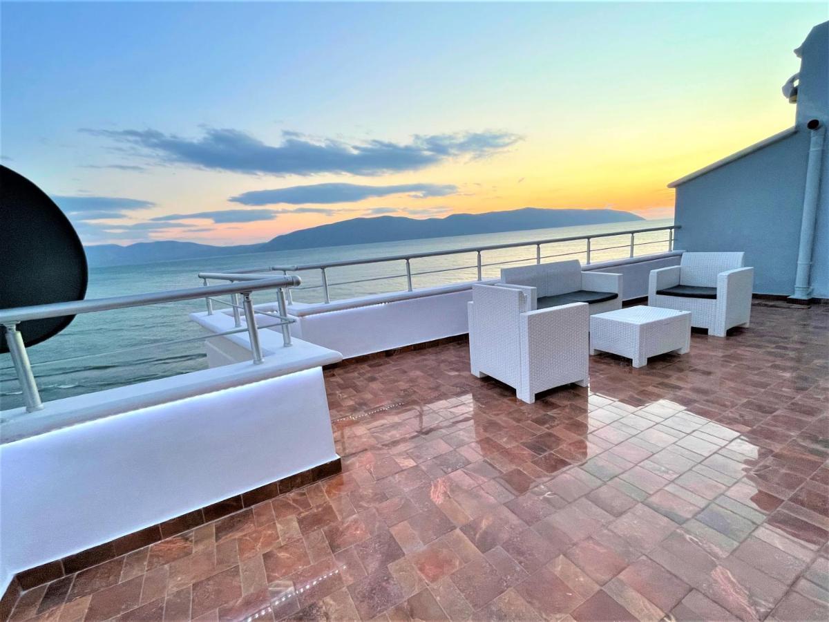 Sky & Sea Viewing Apartment Vlorë Exterior foto